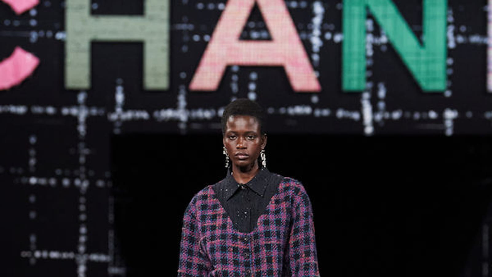 Look 18