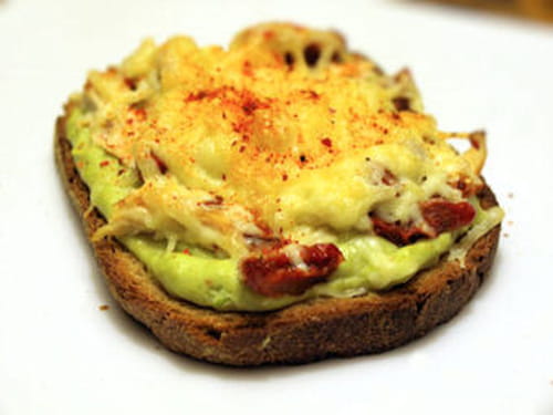 Tartines poulet-avocat