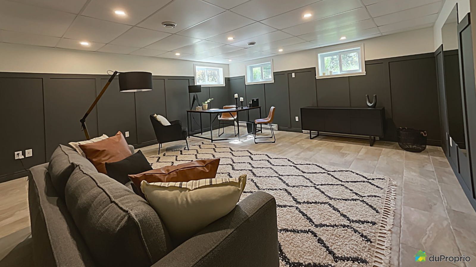 Second salon
