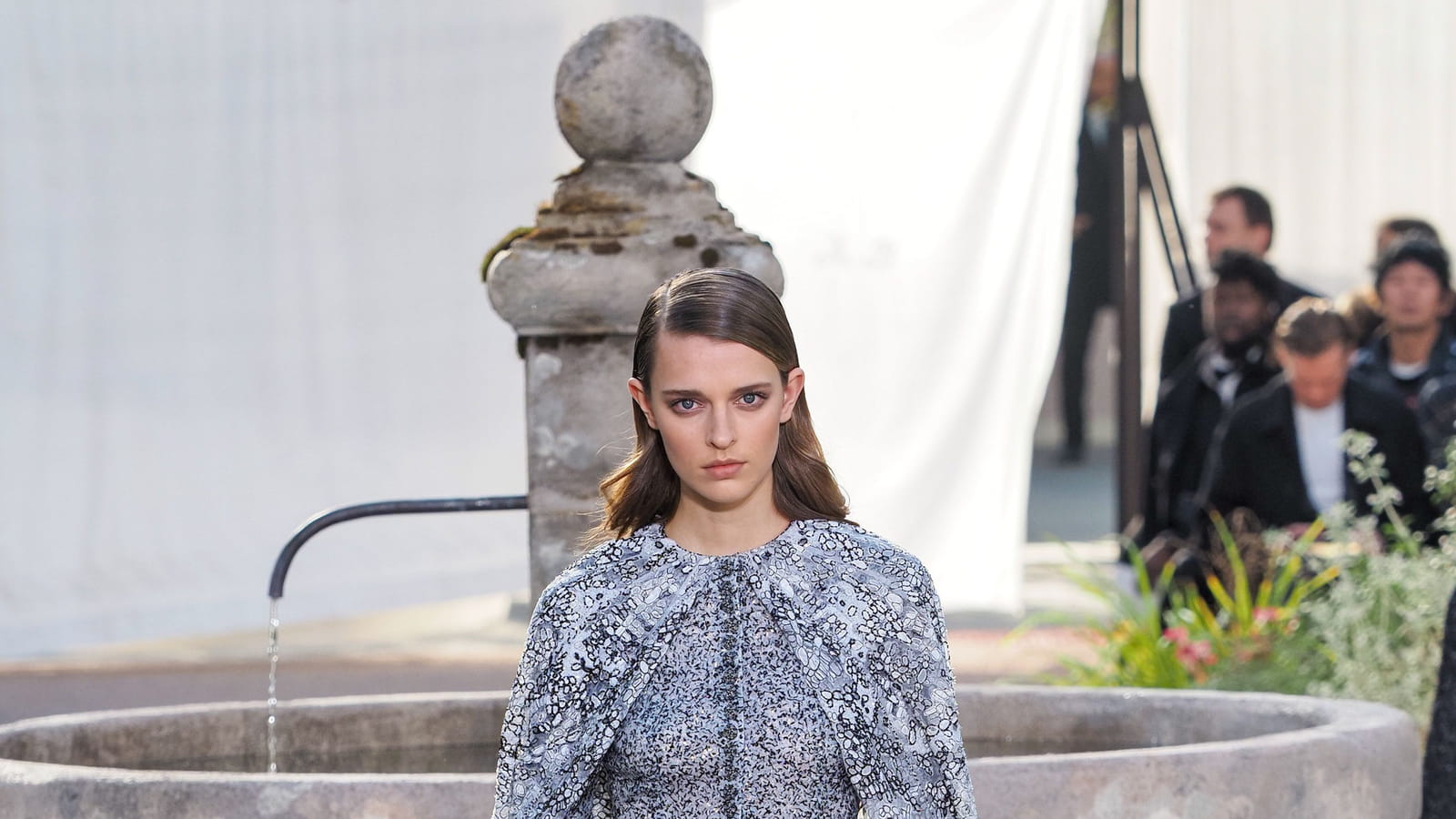 Look 13