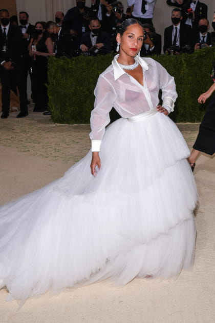 Apr&egrave;s&nbsp;: Alicia Keys &agrave; 41&nbsp;ans en chemise transparente et jupe en tulle AZ Factory