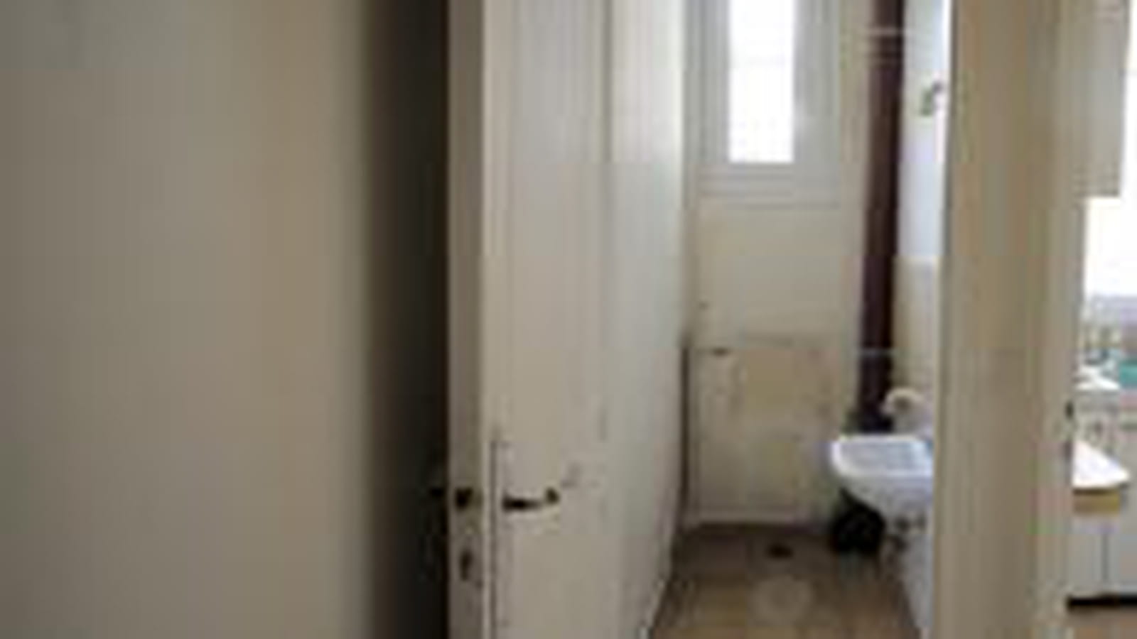 Salle de bains avant