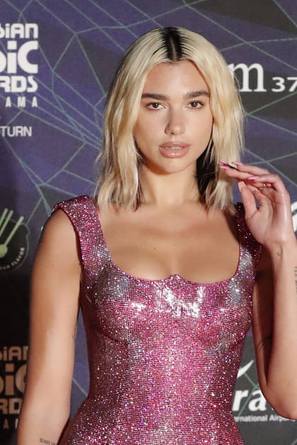 Stars et coloration&nbsp;: Dua Lipa en blonde
