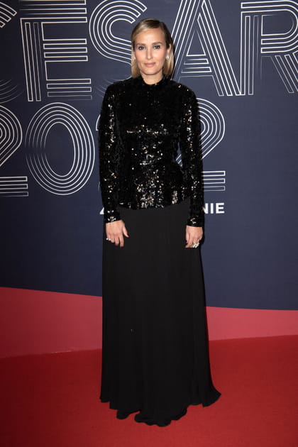 Julia Ducournau en robe bi-mati&egrave;re