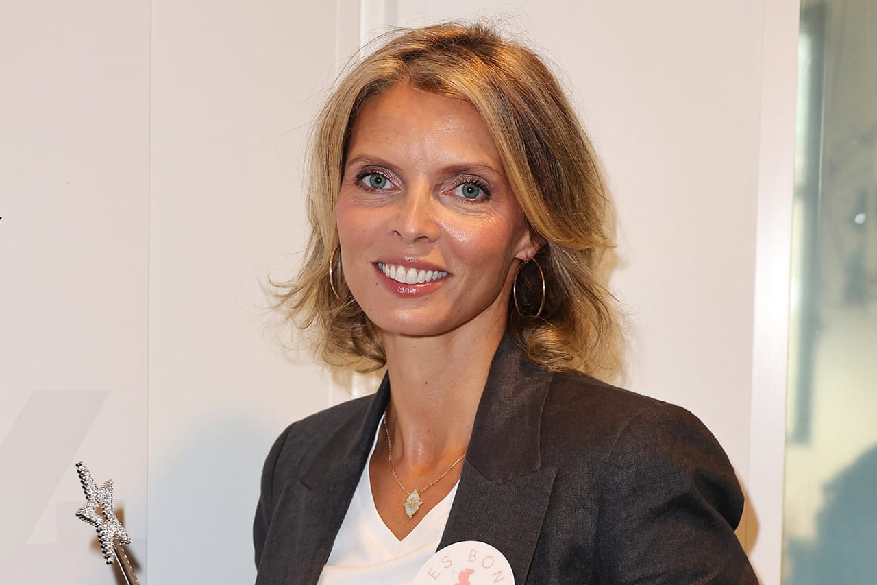 Fini les looks sages de Miss FranceÂ : Sylvie Tellier remet cet imprimÃ© punk au goÃ»t du...