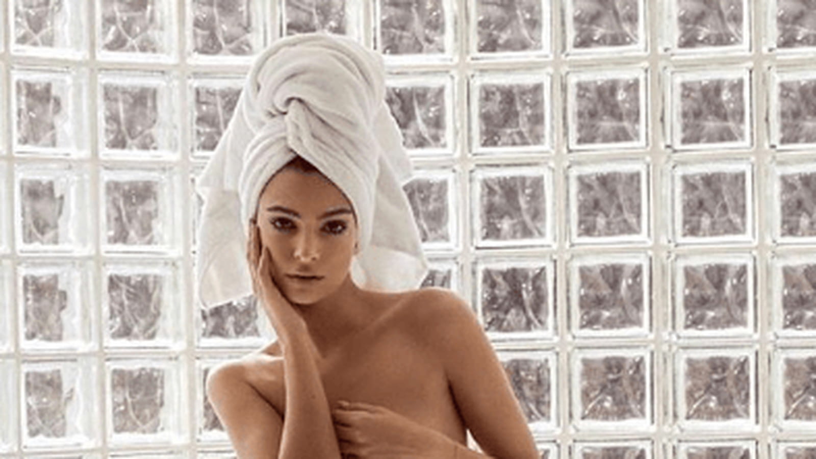 Emily Ratajkowski