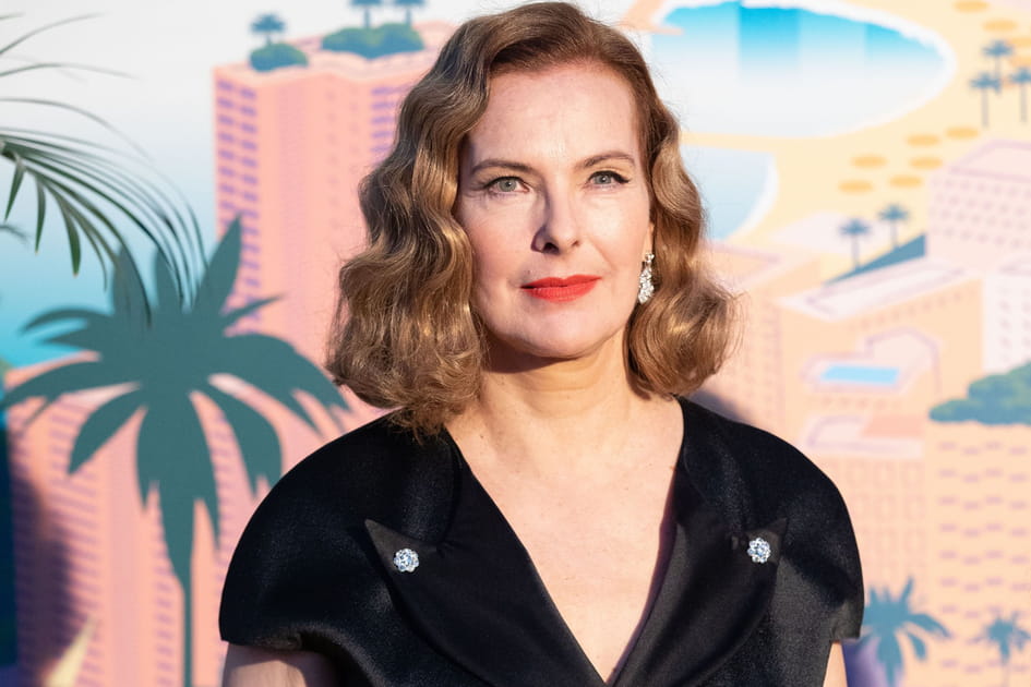 Carole Bouquet, vintage avec ses cheveux crant&eacute;s