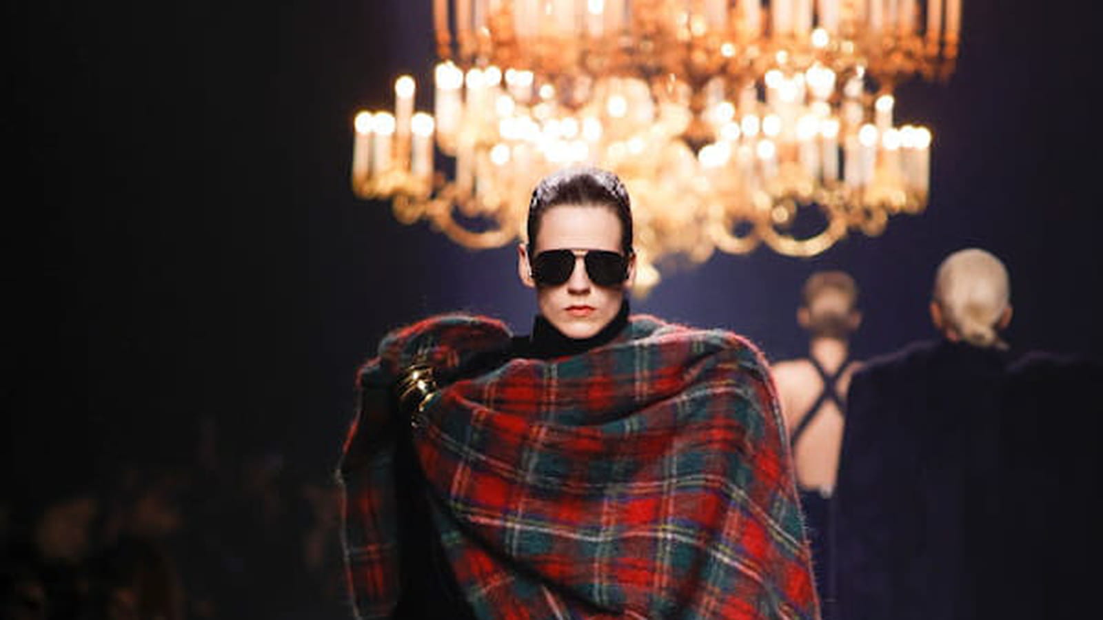 Look 25