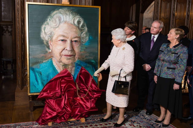 La reine Elizabeth II a dû se voir en peinture