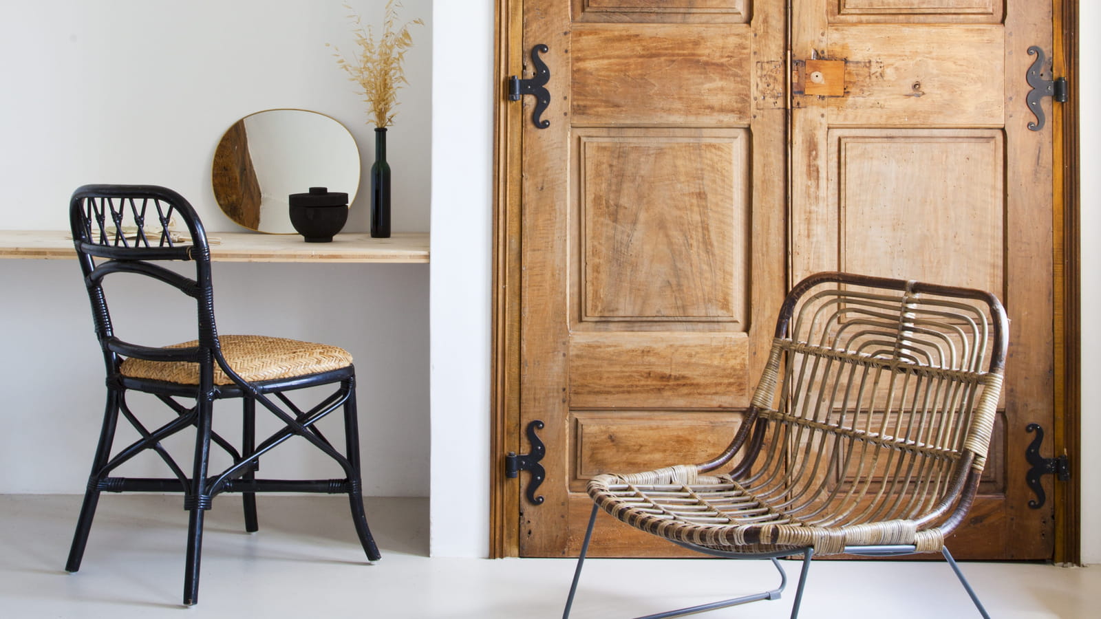 Bureau blanc et bois
