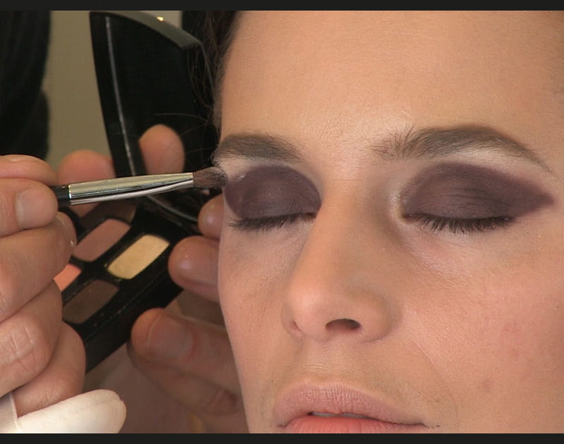 Des points de lumi&egrave;re ave un fard clair