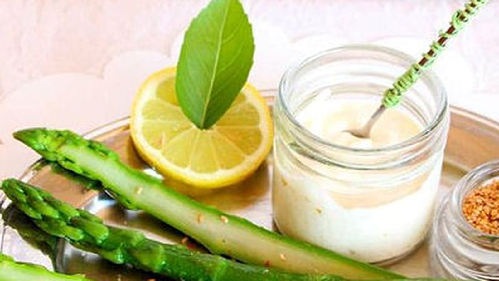 Asperges sauce raifort