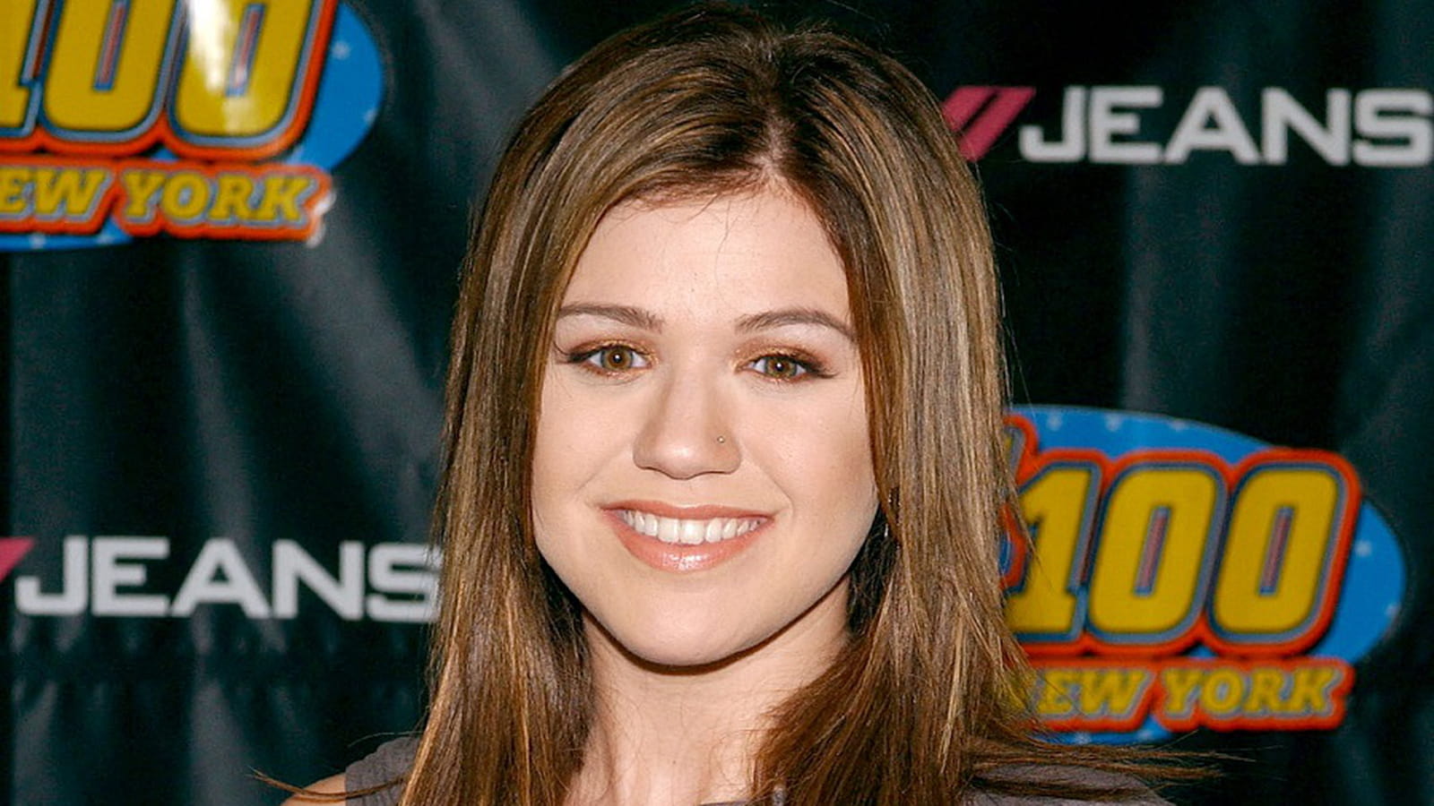 Kelly Clarkson, 21 ans