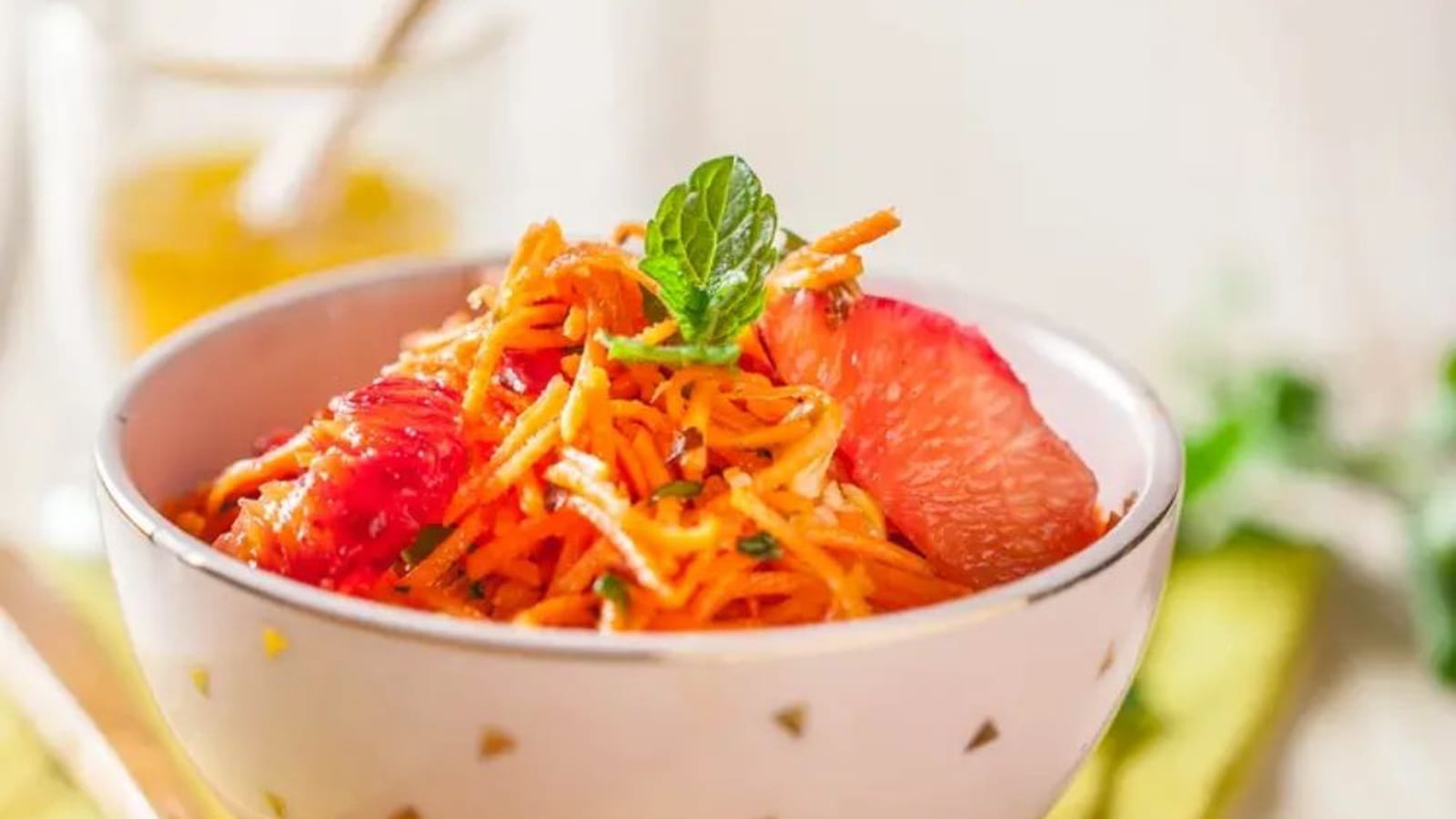 Salade de carottes râpées aux agrumes et noisettes