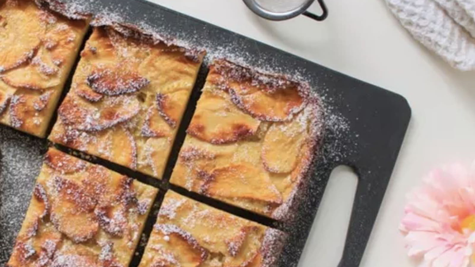 Clafoutis aux pommes vanillées