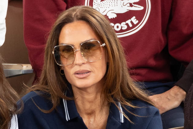 Vitaa rep&eacute;r&eacute;e malgr&eacute; ses grosses lunettes &agrave; Roland-Garros