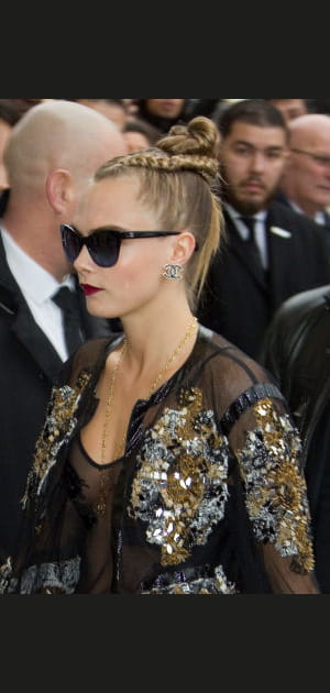 La tresse arty de Cara Delevingne