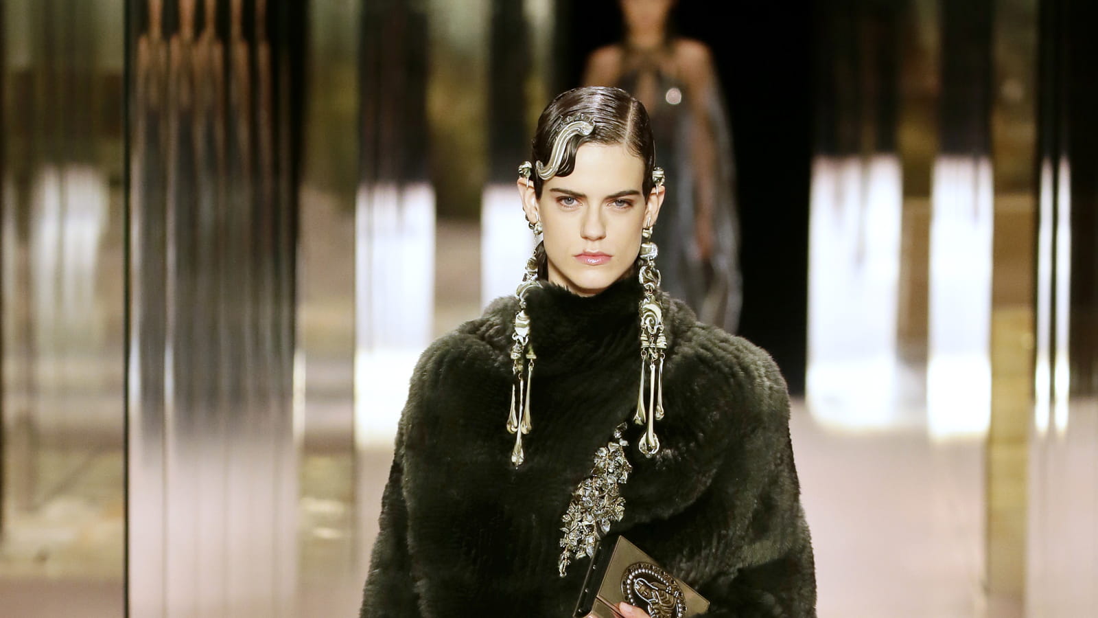 Look 2