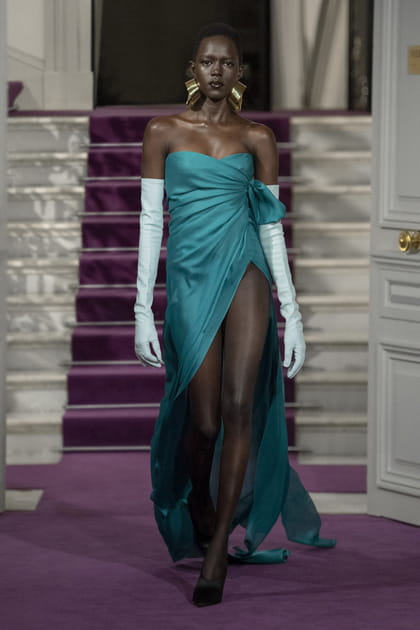 Look 25&nbsp;du d&eacute;fil&eacute; Valentino haute couture printemps-&eacute;t&eacute; 2024