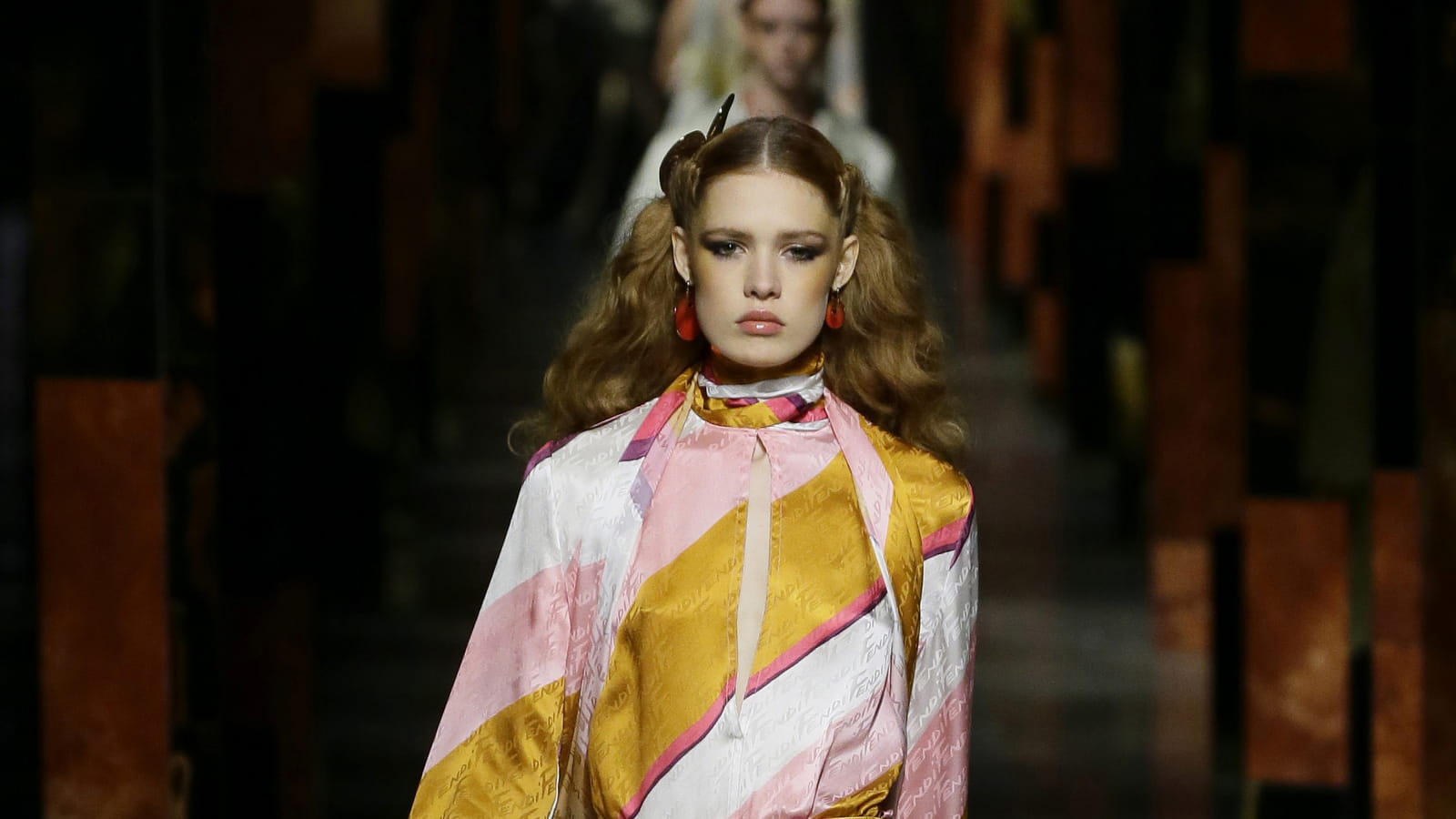 Look 29