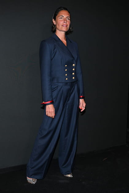 Alessandra Sublet en smoking bleu marine