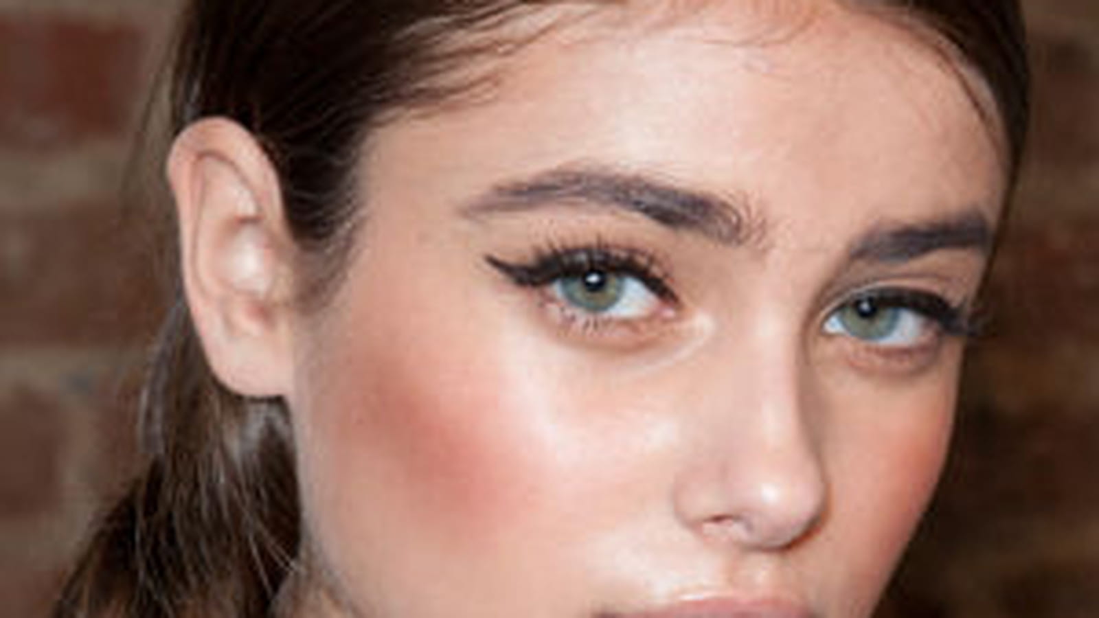 Le look beauté du défilé Mila Schon
