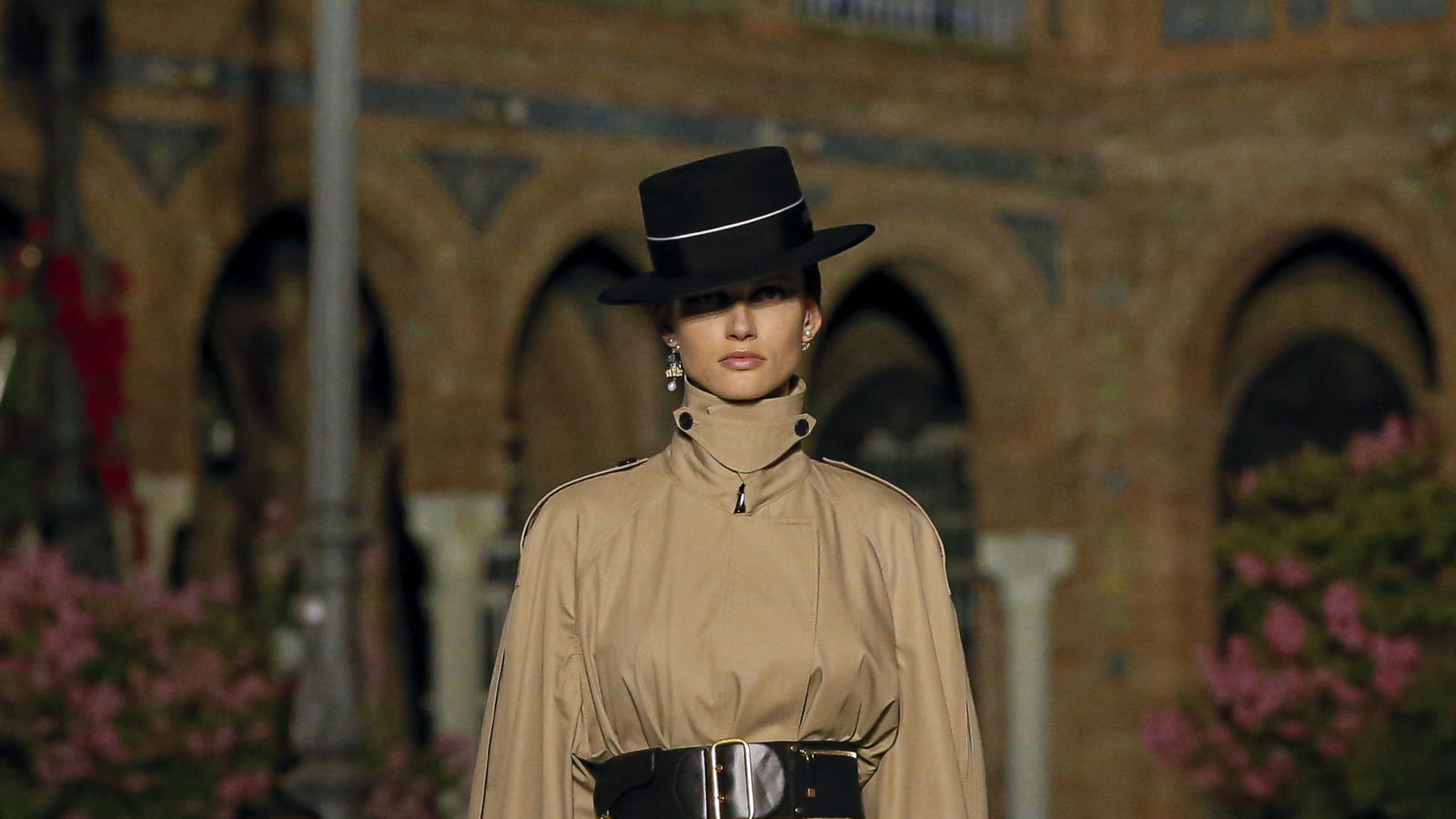 Look 80