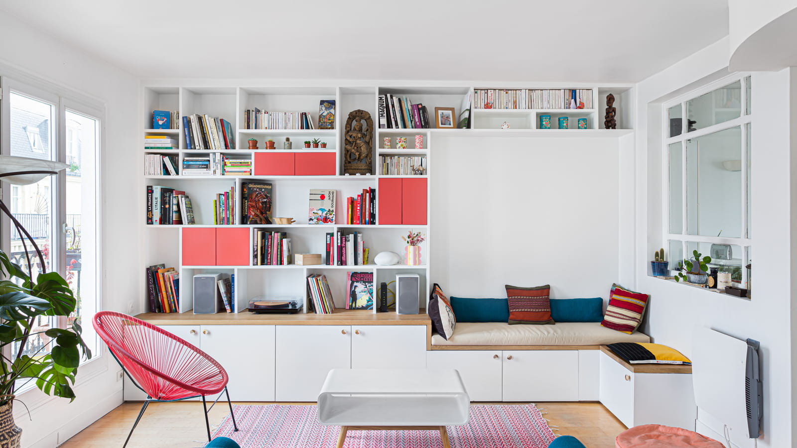 Bibliothèque et banquette