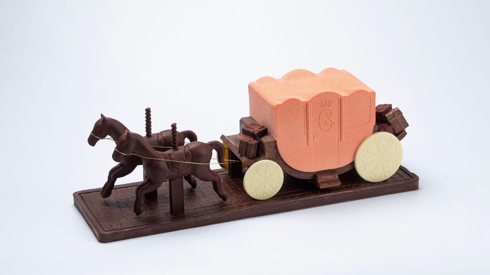 Bûche Le Carrosse de Noël de l'Hôtel de Crillon