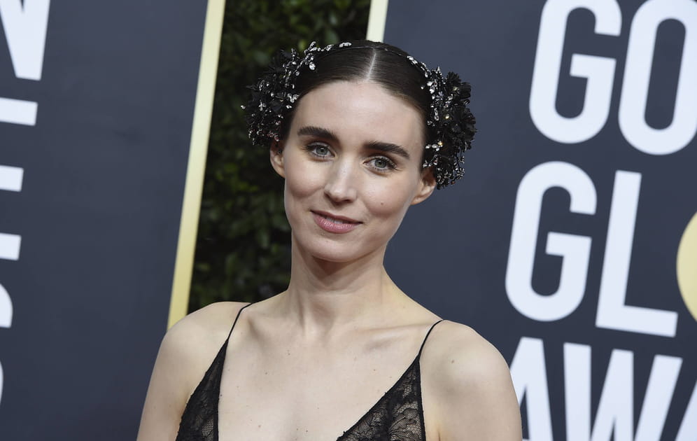 Rooney Mara et son serre t&ecirc;te &agrave; ornements