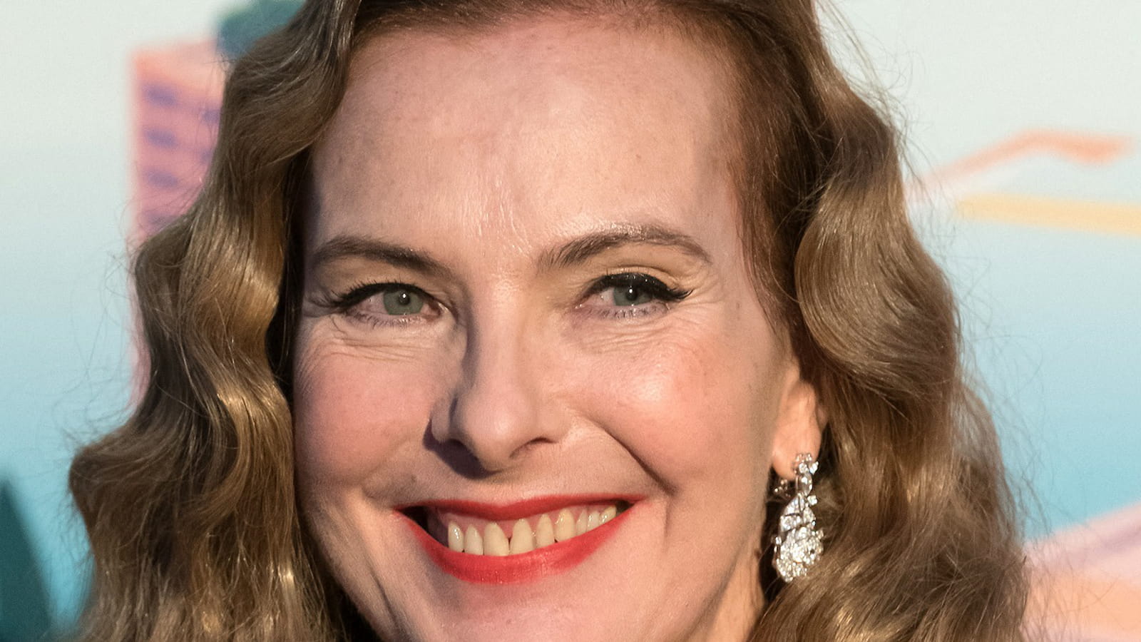 Carole Bouquet, avec un carré