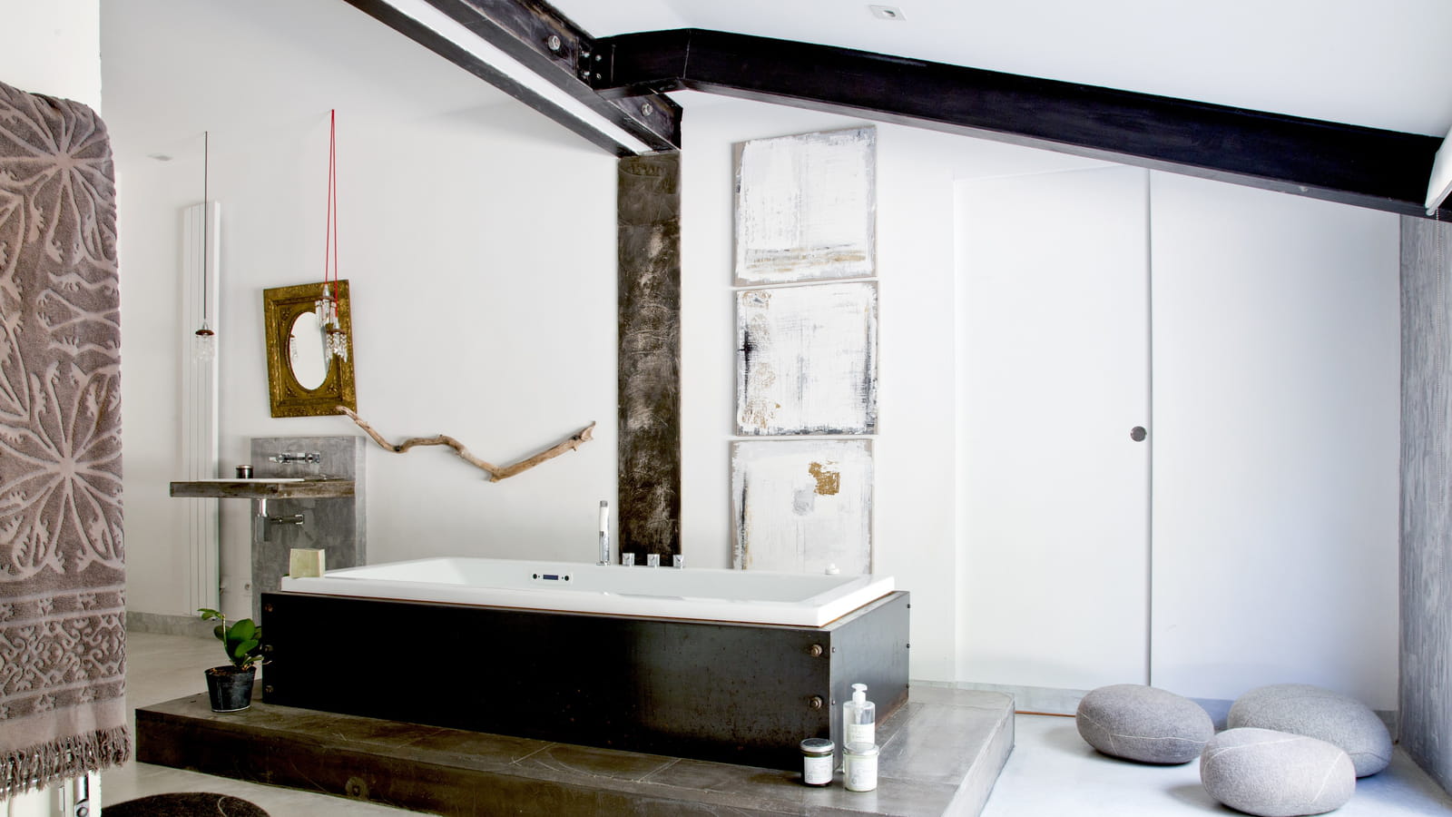 Grande salle de bains zen