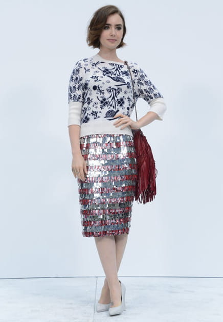 Lily Collins, brillante au défilé Chanel