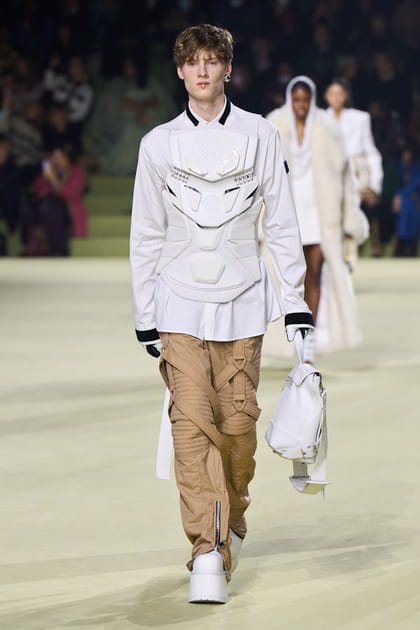 Look 34&nbsp;du d&eacute;fil&eacute; Balmain