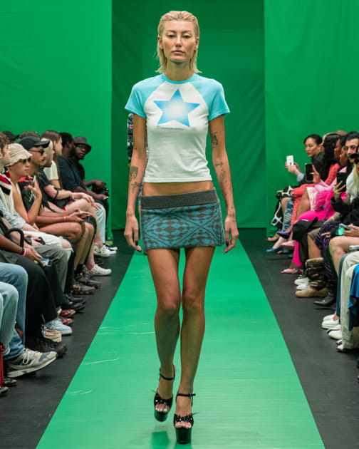 D&eacute;fil&eacute; Maisie Wilen printemps-&eacute;t&eacute; 2023