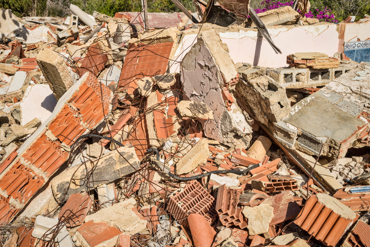 A simple lack of inattention and his neighbor explodes his house: what happened?