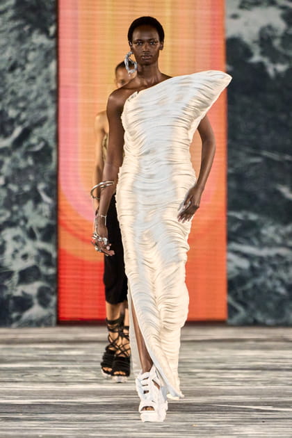 Look 110&nbsp;du d&eacute;fil&eacute; Balmain