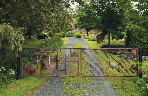 Les grilles de l'entrée