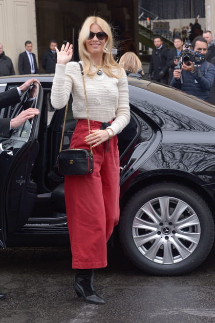 Claudia Schiffer au d&eacute;fil&eacute; Chanel