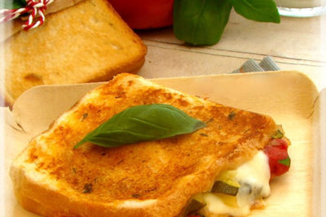 Croque-monsieur à la ratatouille et mozzarella