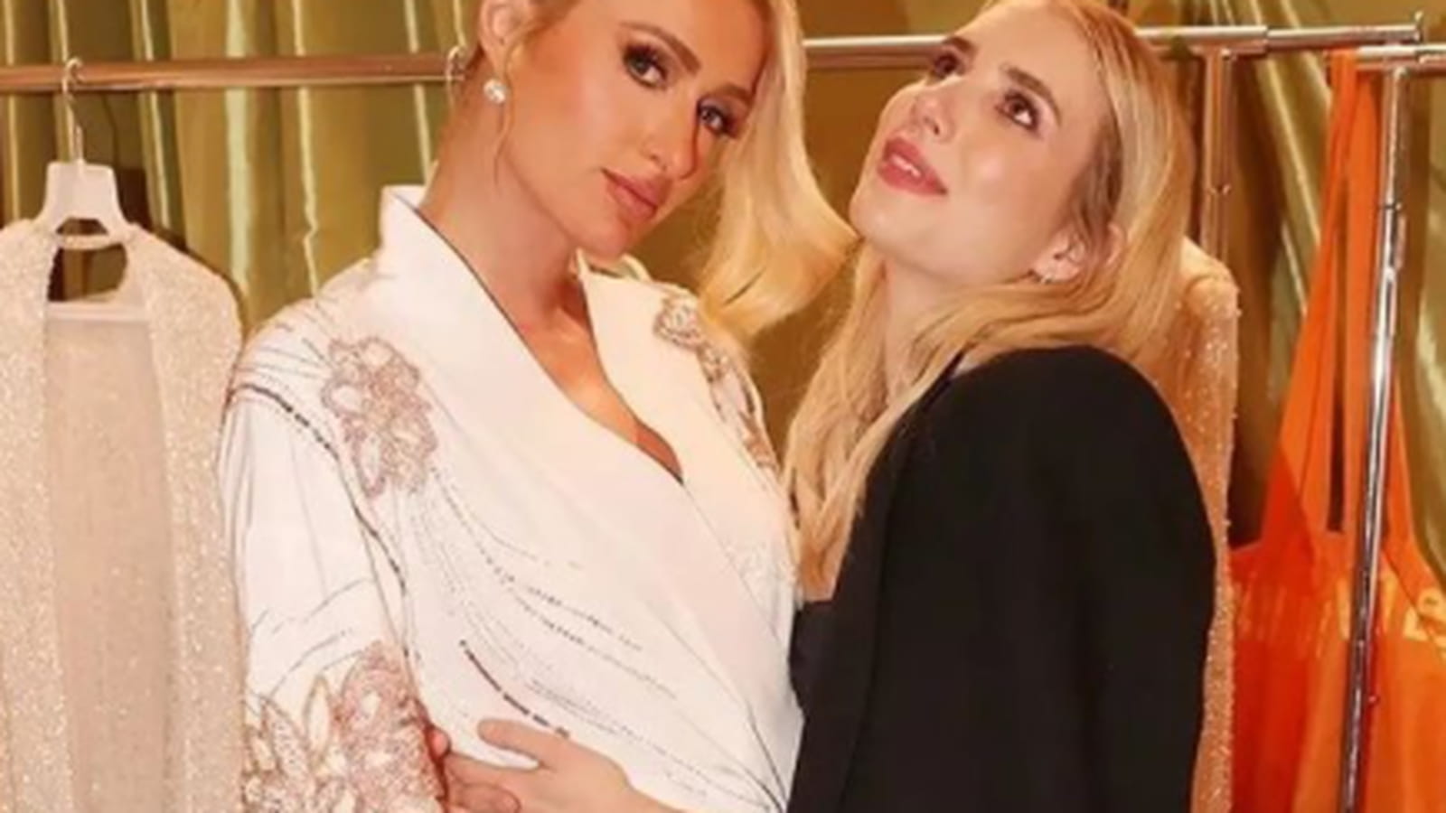 Paris Hilton et Emma Roberts