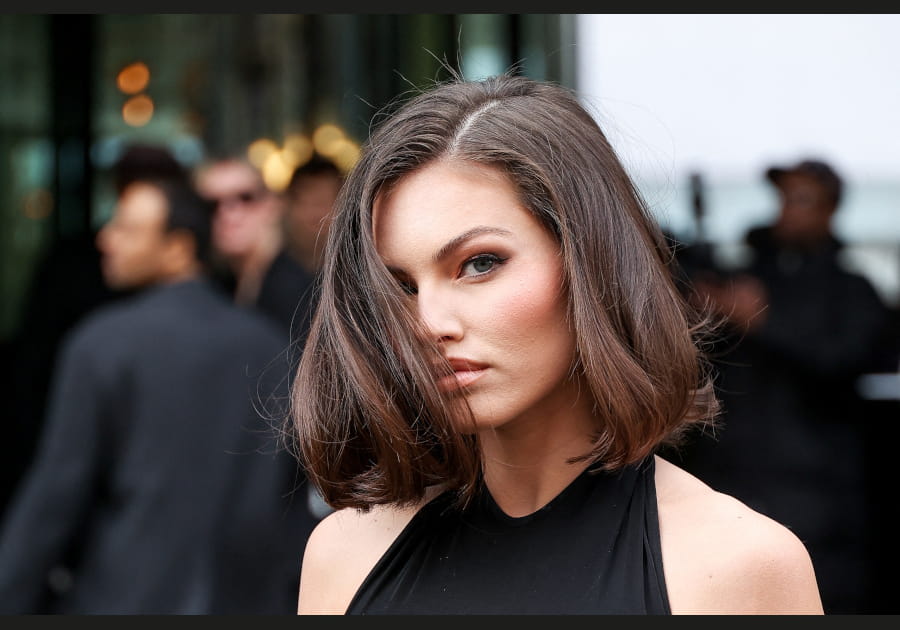 Thylane Blondeau, ultra-moderne avec son carr&eacute; glamour