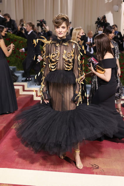 Louisa Jacobson&nbsp;en Schiaparelli