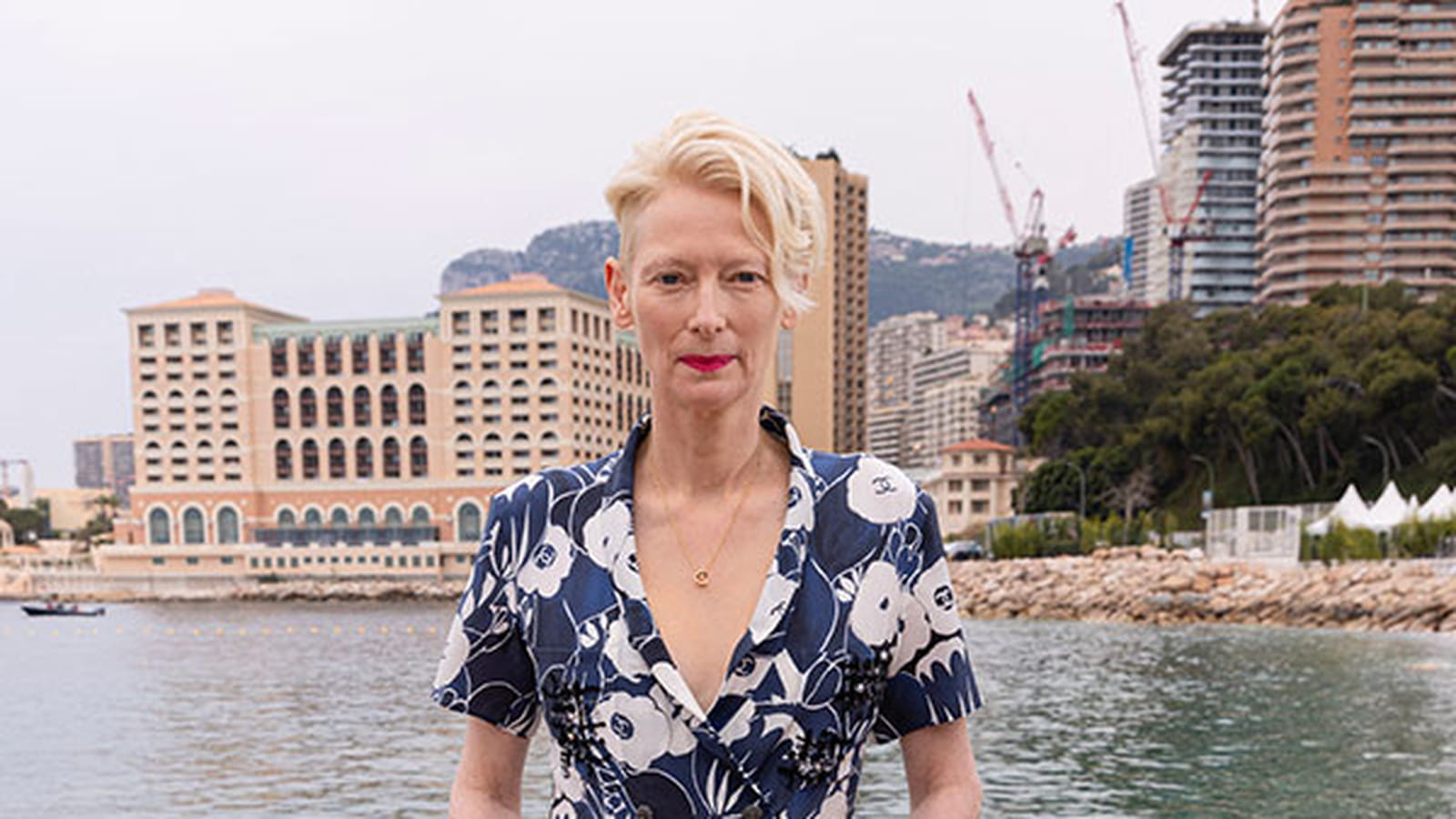 Tilda Swinton, impératrice des looks androgynes et stylées