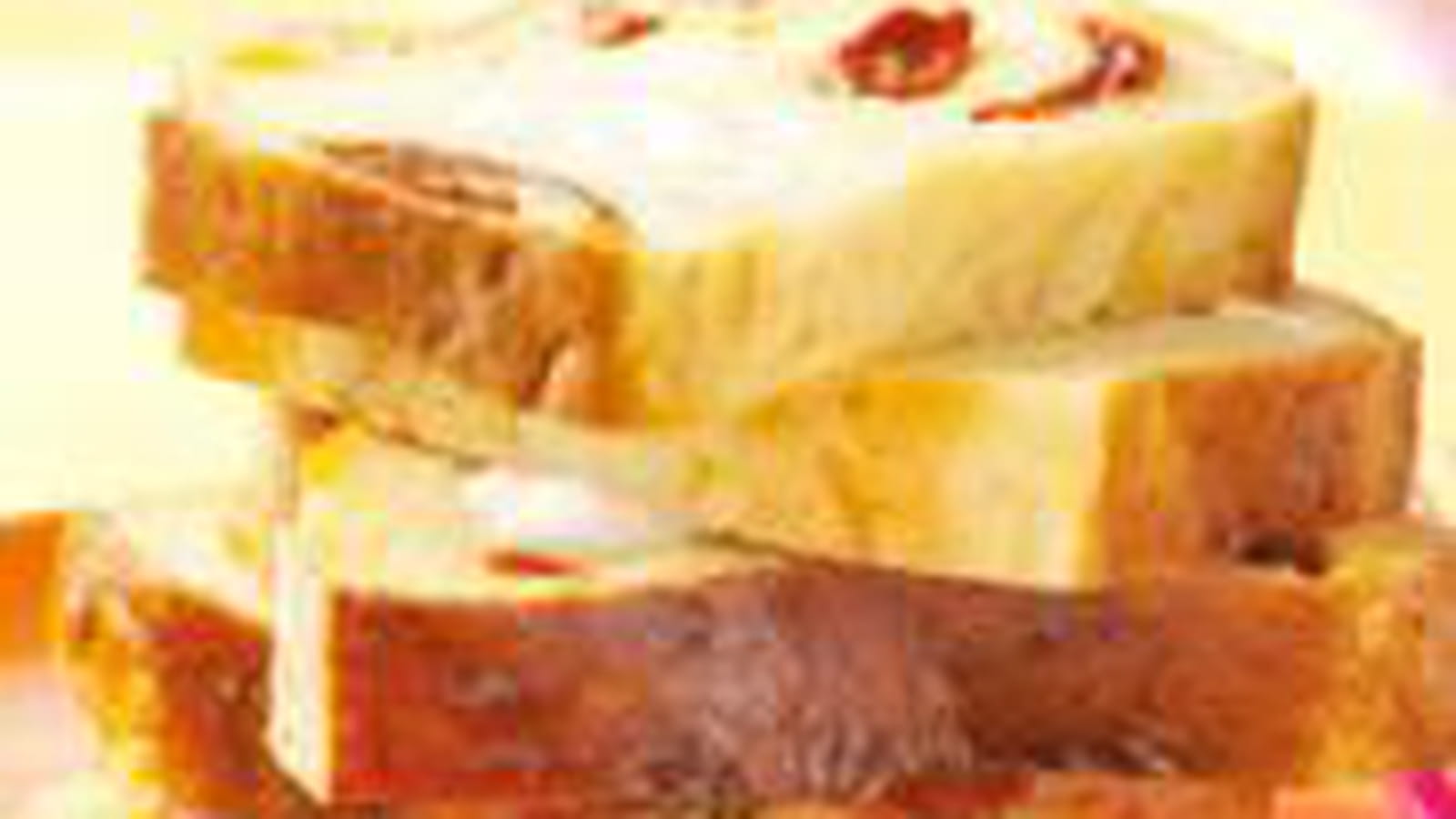 Cake aux tomates séchées, mozzarella et chorizo