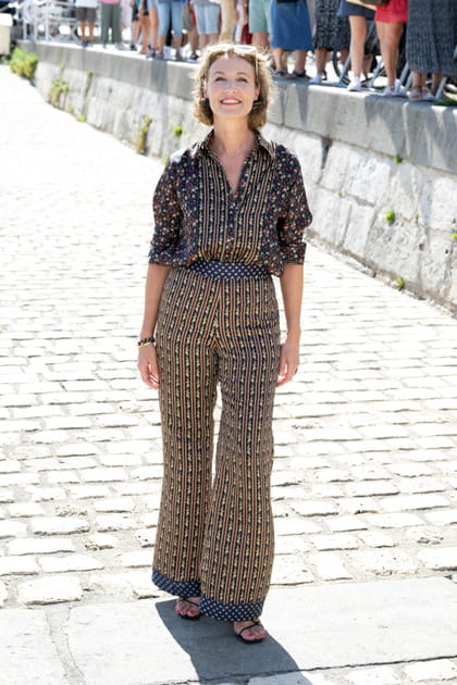 Alexandra Lamy en ensemble imprimé