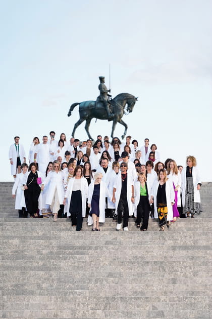 Final du d&eacute;fil&eacute; Valentino haute couture automne-hiver 2023-2024