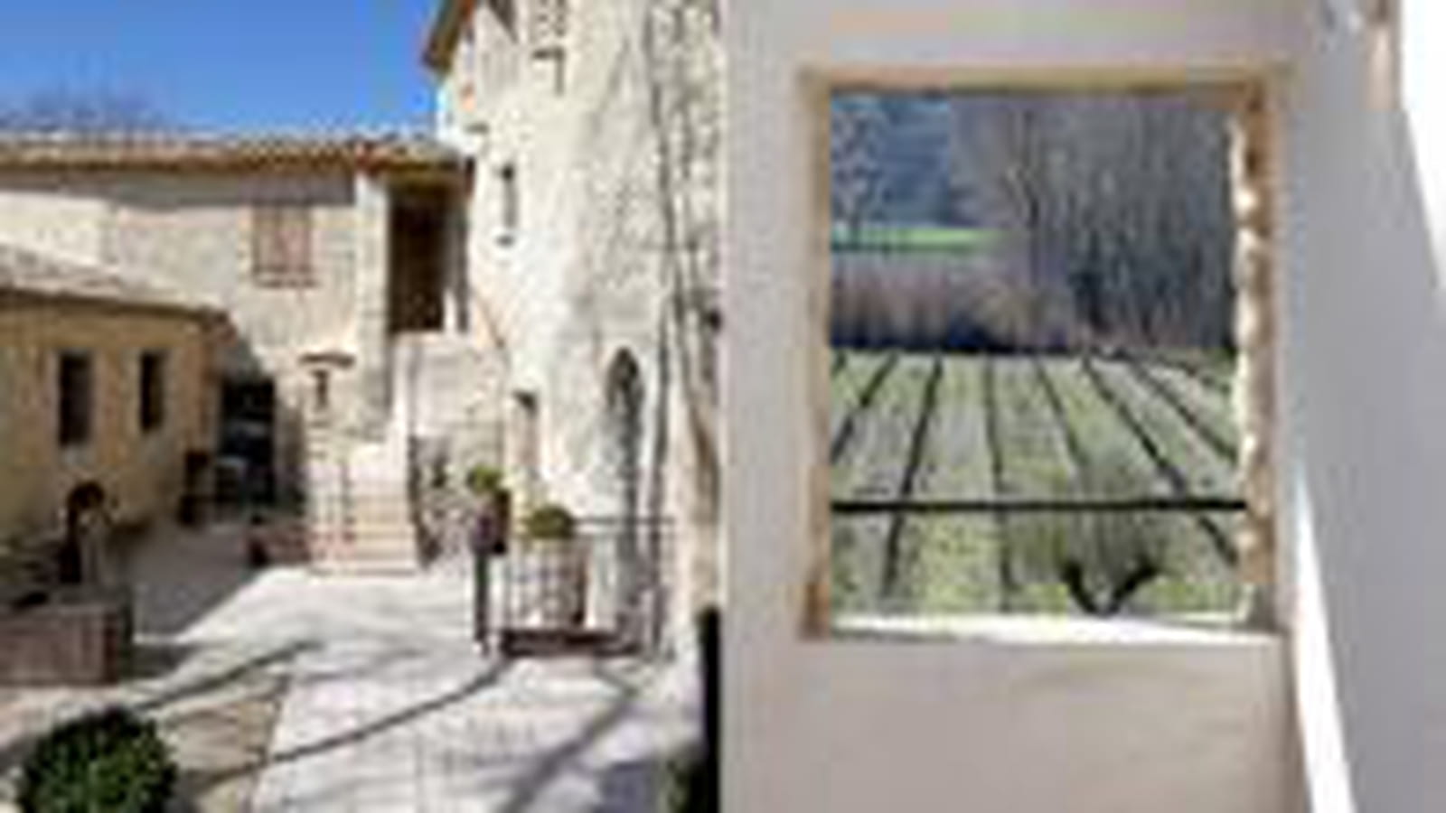 Bastide dans les vignes