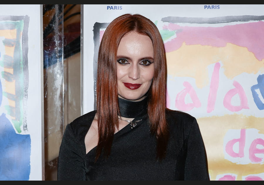 Flop&nbsp;: le maquillage trop charg&eacute; d'Agatha Maksimova