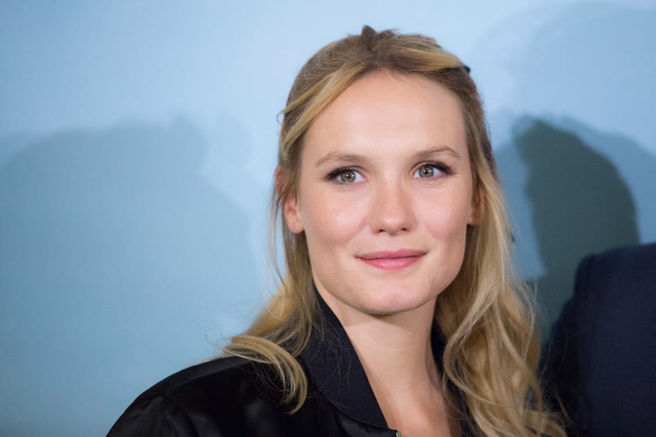 Top&nbsp;: Ana Girardot et sa mine ang&eacute;lique